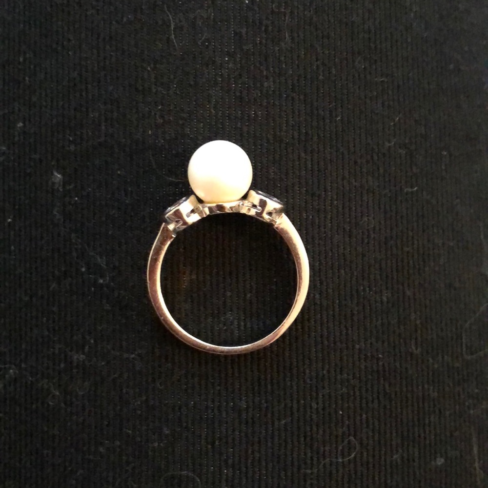 Ring - Picture 2 of 2